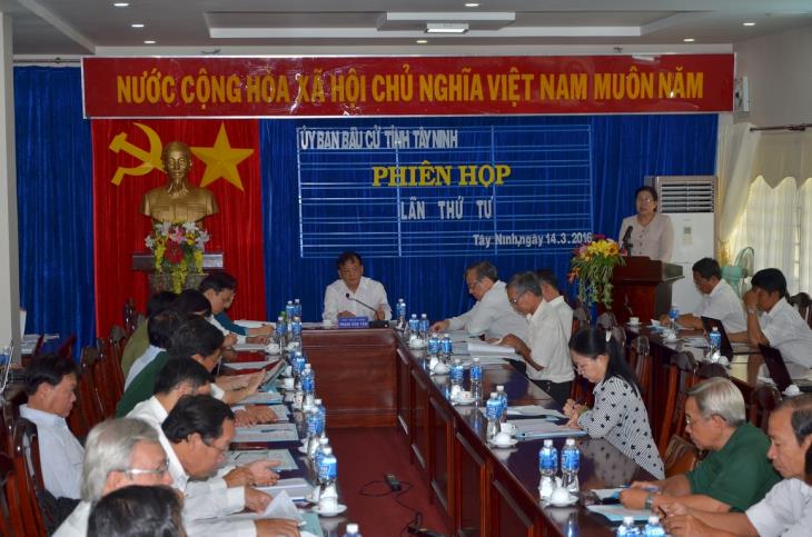 Uỷ ban Bầu cử tỉnh họp phiên thứ tư